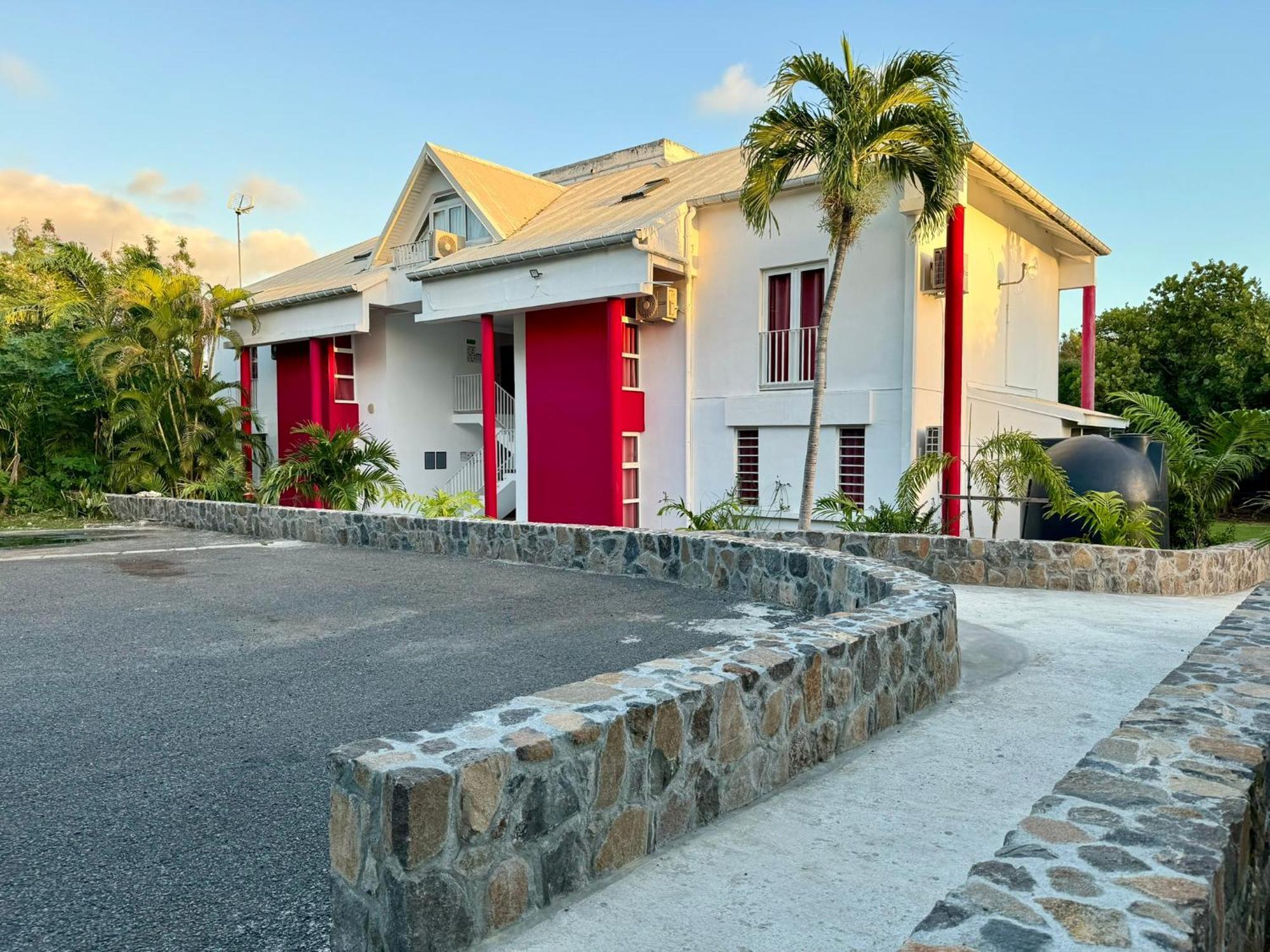 Residence Le Vallon Guadeloupe Parc Piscine Appartements & Studios & Services Hoteliers A La Carte Saint-Francois  Exterior foto
